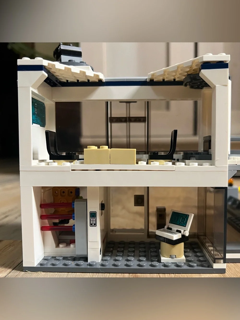 LEGO Marvel - Avengers Compound Battle - Part of 2019 Retired Set 76131